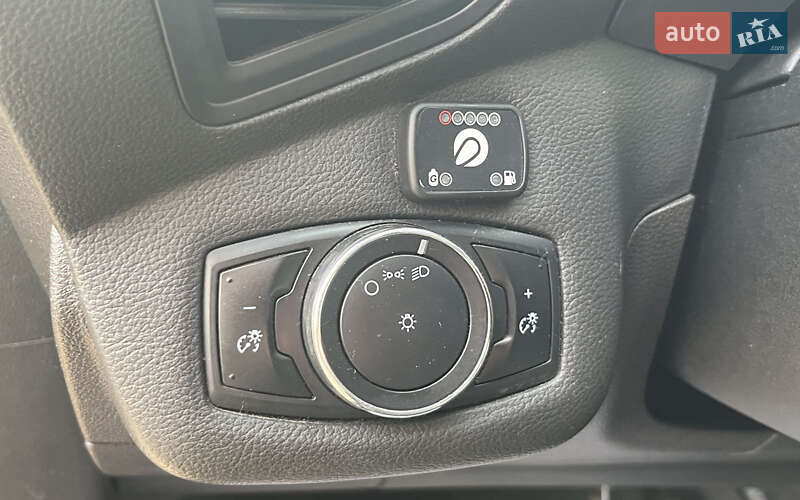 Внедорожник / Кроссовер Ford Escape 2014 в Стрые