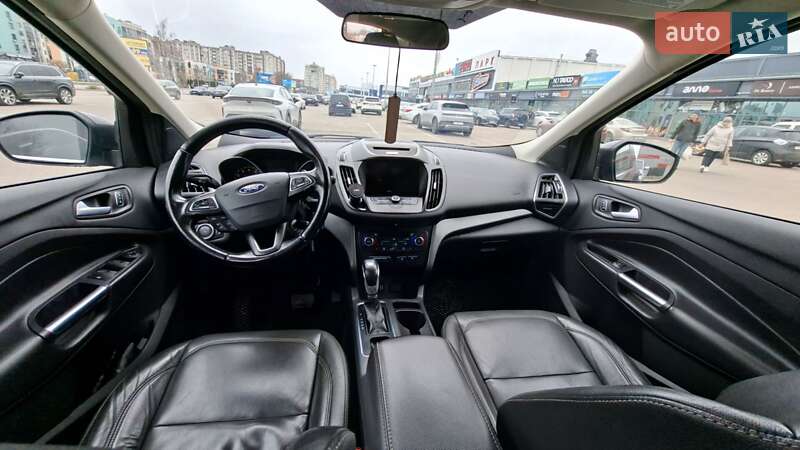 Внедорожник / Кроссовер Ford Escape 2016 в Софиевской Борщаговке