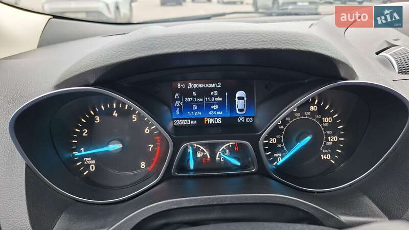 Внедорожник / Кроссовер Ford Escape 2016 в Софиевской Борщаговке