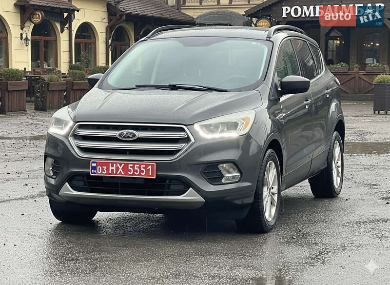 Внедорожник / Кроссовер Ford Escape 2017 в Львове