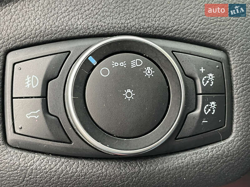 Внедорожник / Кроссовер Ford Escape 2017 в Львове