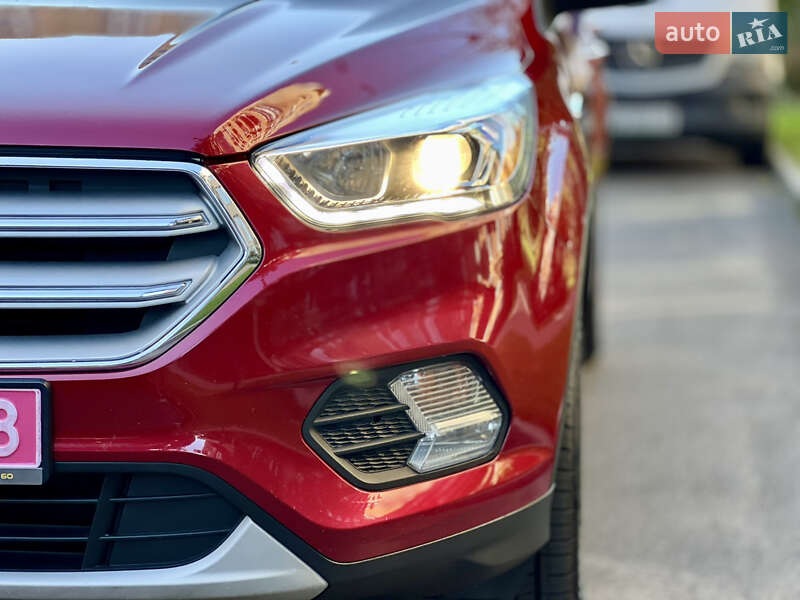 Внедорожник / Кроссовер Ford Escape 2018 в Киеве