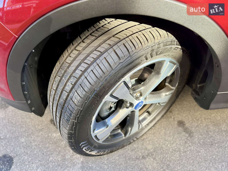 Внедорожник / Кроссовер Ford Escape 2018 в Киеве