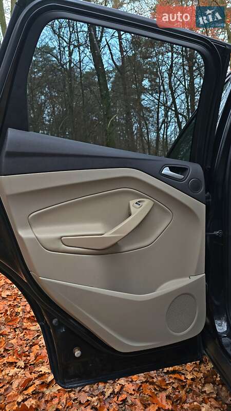 Внедорожник / Кроссовер Ford Escape 2015 в Львове