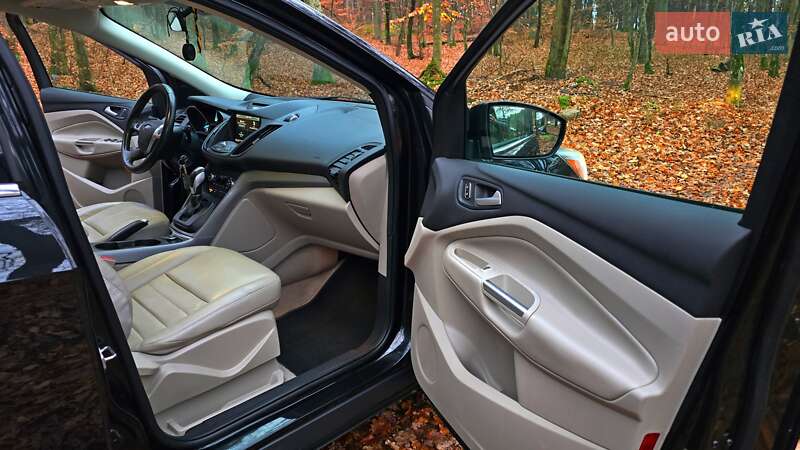 Внедорожник / Кроссовер Ford Escape 2015 в Львове