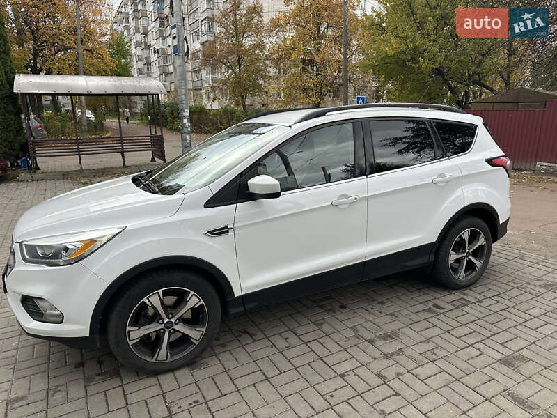 Внедорожник / Кроссовер Ford Escape 2018 в Житомире
