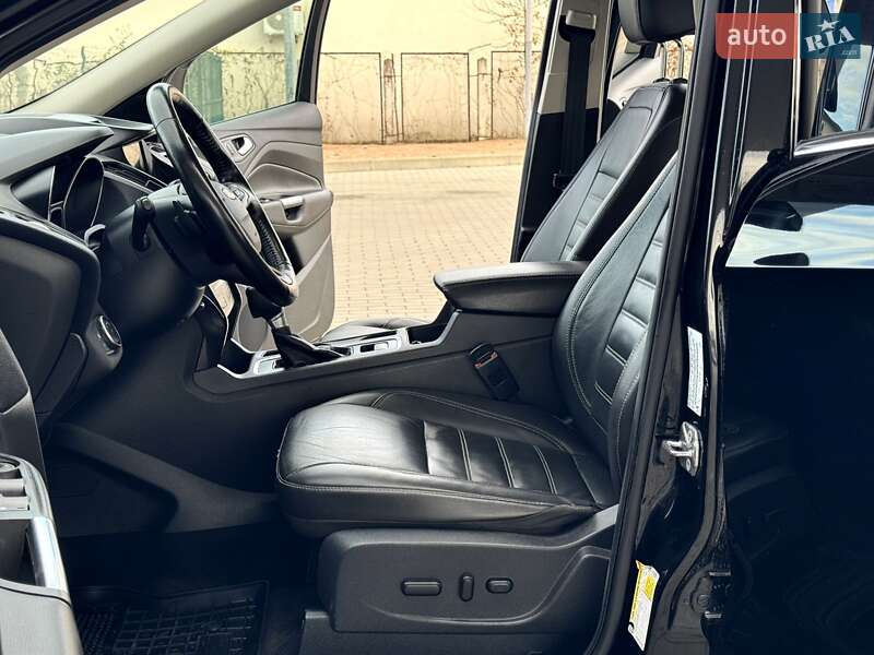 Внедорожник / Кроссовер Ford Escape 2017 в Житомире