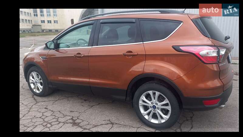 Позашляховик / Кросовер Ford Escape 2017 в Харкові