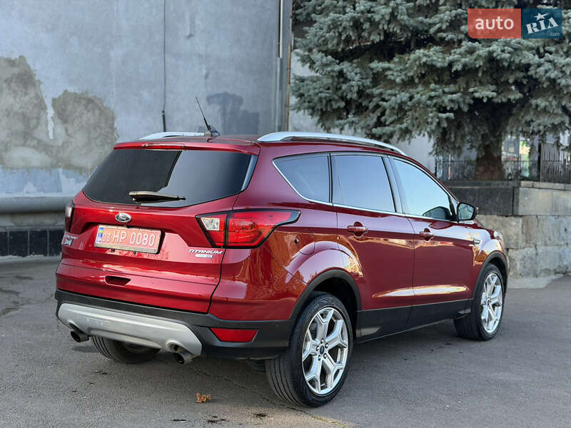 Внедорожник / Кроссовер Ford Escape 2019 в Ровно