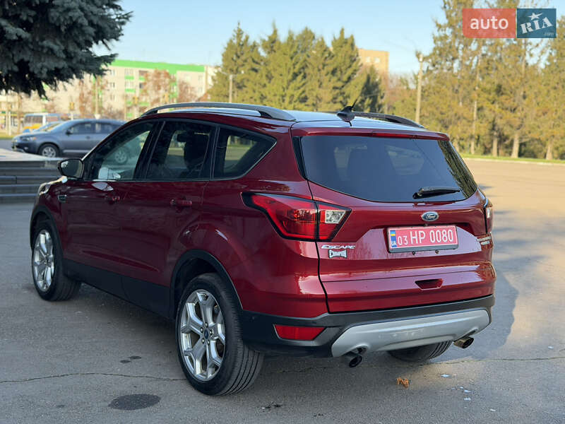 Внедорожник / Кроссовер Ford Escape 2019 в Ровно