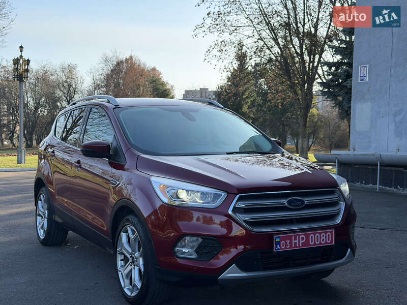 Внедорожник / Кроссовер Ford Escape 2019 в Ровно
