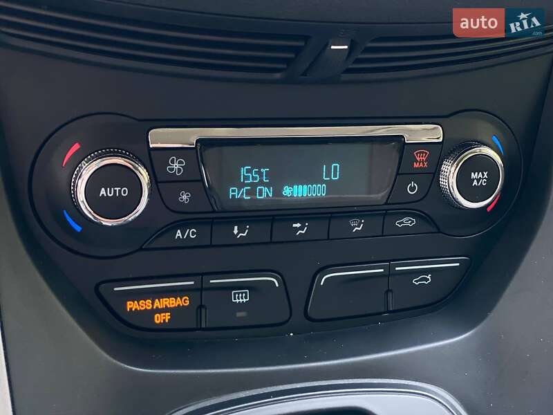 Внедорожник / Кроссовер Ford Escape 2015 в Киеве