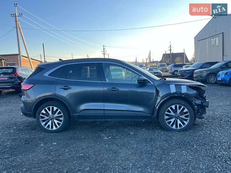 Позашляховик / Кросовер Ford Escape 2020 в Луцьку