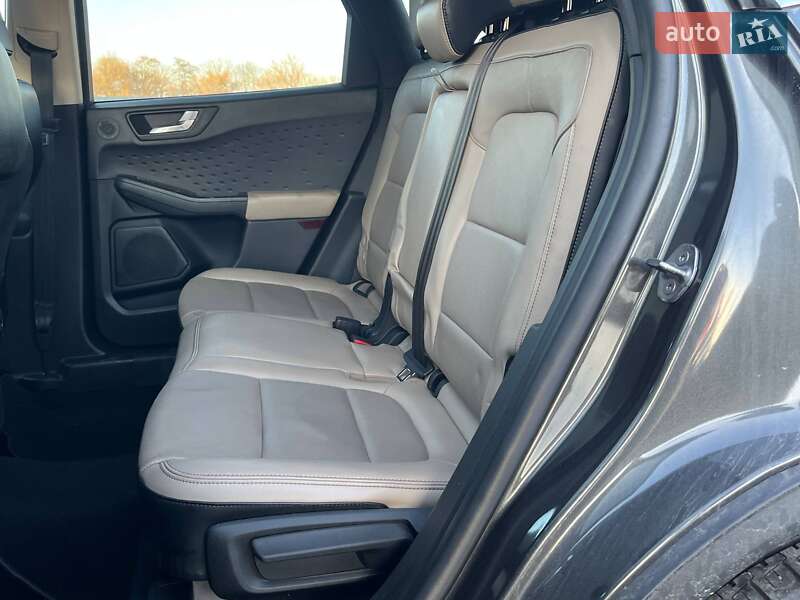 Позашляховик / Кросовер Ford Escape 2020 в Луцьку