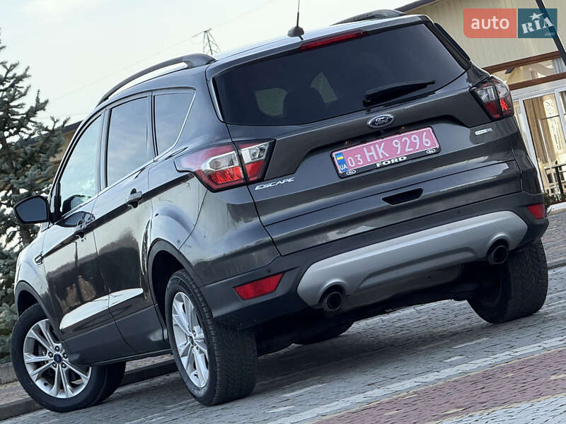 Позашляховик / Кросовер Ford Escape 2017 в Дрогобичі