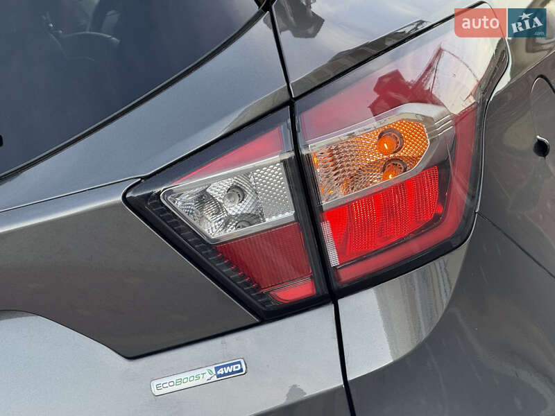 Позашляховик / Кросовер Ford Escape 2017 в Дрогобичі