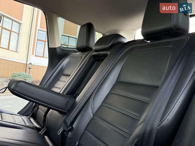 Позашляховик / Кросовер Ford Escape 2017 в Дрогобичі