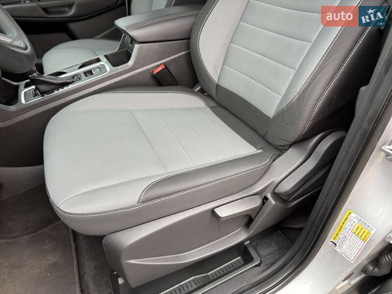 Внедорожник / Кроссовер Ford Escape 2019 в Киеве