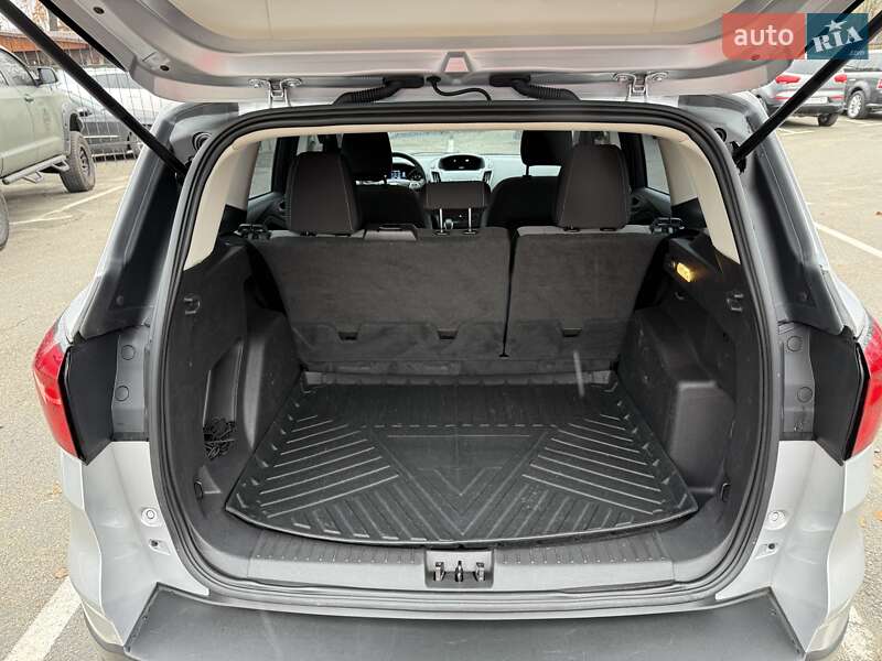 Внедорожник / Кроссовер Ford Escape 2019 в Киеве