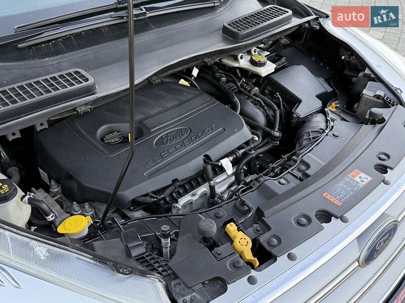 Позашляховик / Кросовер Ford Escape 2017 в Дрогобичі