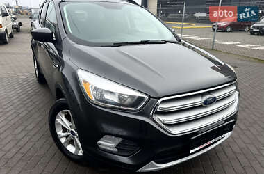 Позашляховик / Кросовер Ford Escape 2017 в Львові