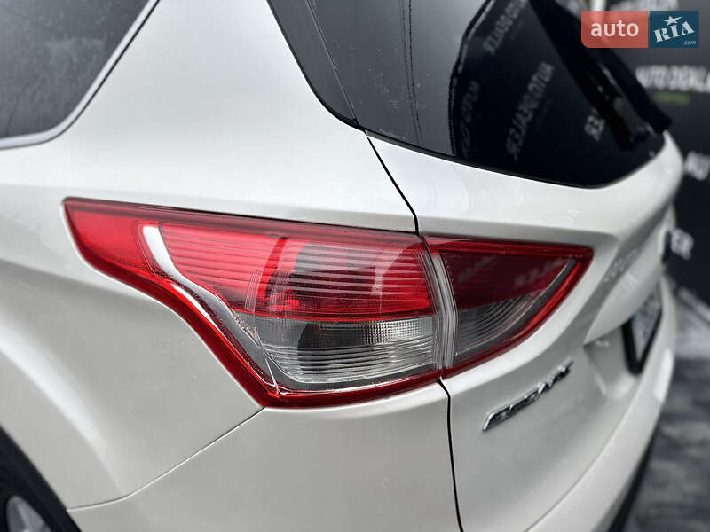 Внедорожник / Кроссовер Ford Escape 2015 в Виннице