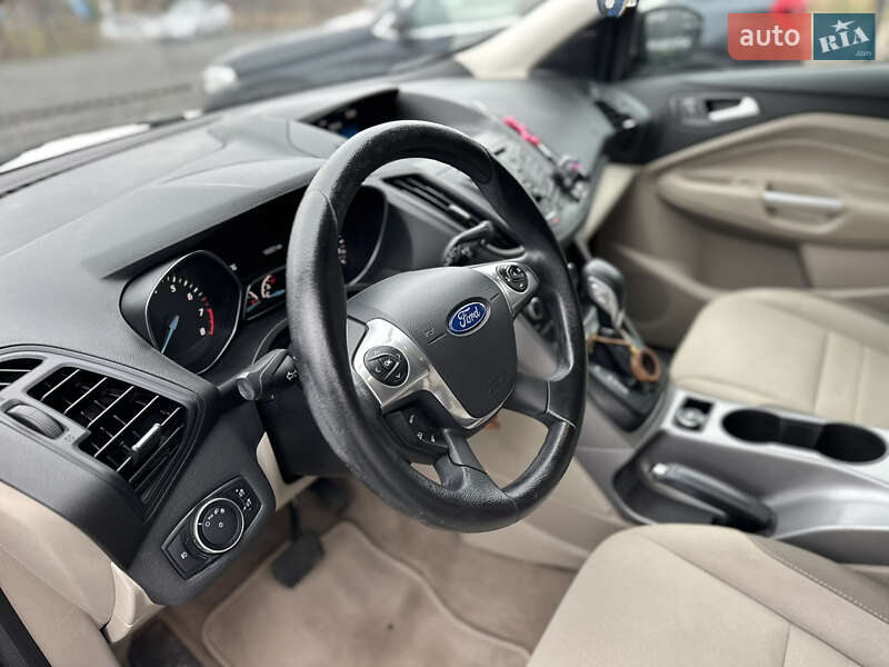 Внедорожник / Кроссовер Ford Escape 2015 в Виннице