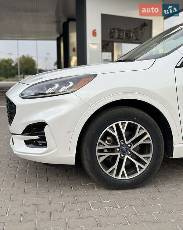 Внедорожник / Кроссовер Ford Escape 2020 в Одессе