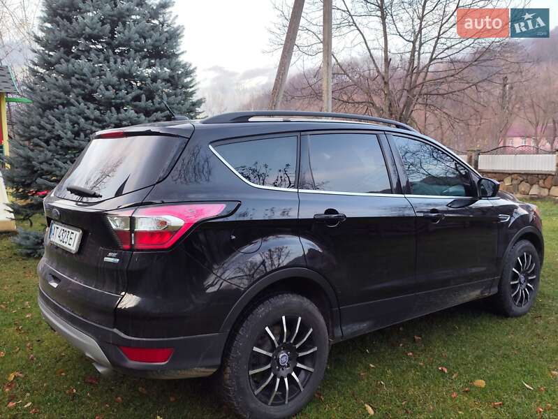 Внедорожник / Кроссовер Ford Escape 2018 в Косове