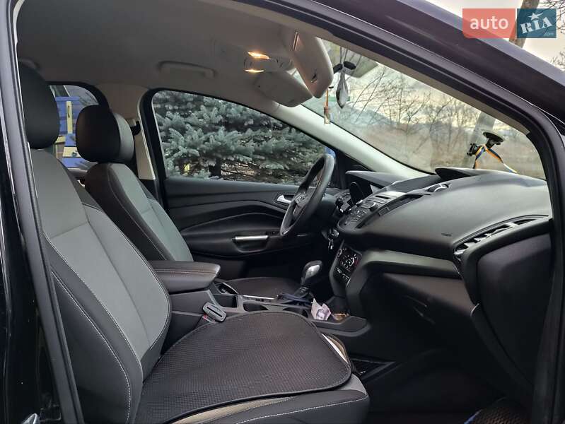 Внедорожник / Кроссовер Ford Escape 2018 в Косове