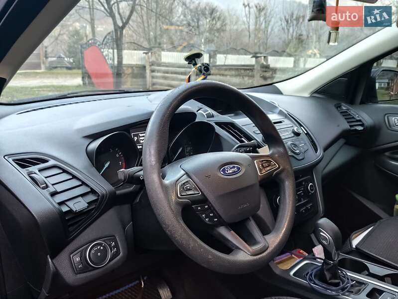 Внедорожник / Кроссовер Ford Escape 2018 в Косове