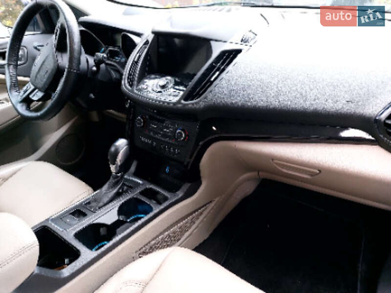 Внедорожник / Кроссовер Ford Escape 2019 в Львове