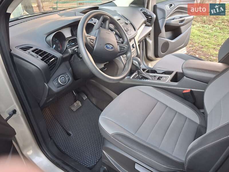 Внедорожник / Кроссовер Ford Escape 2018 в Изяславе