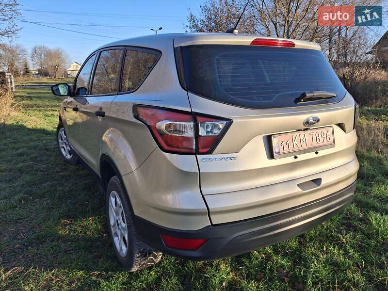 Внедорожник / Кроссовер Ford Escape 2018 в Изяславе