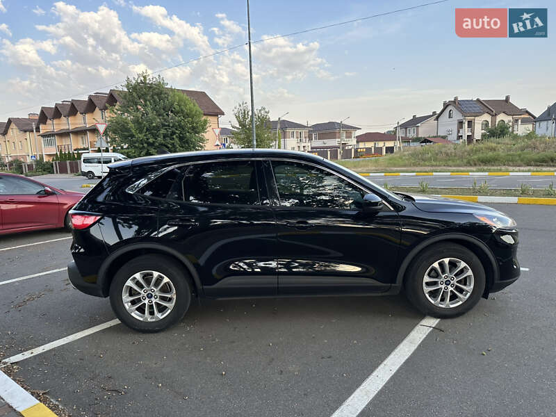 Позашляховик / Кросовер Ford Escape 2021 в Києві
