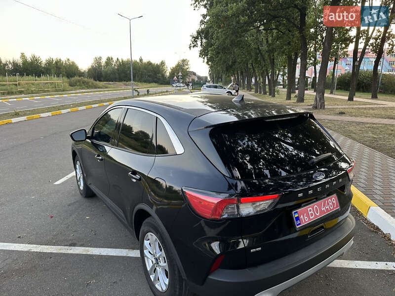 Позашляховик / Кросовер Ford Escape 2021 в Києві