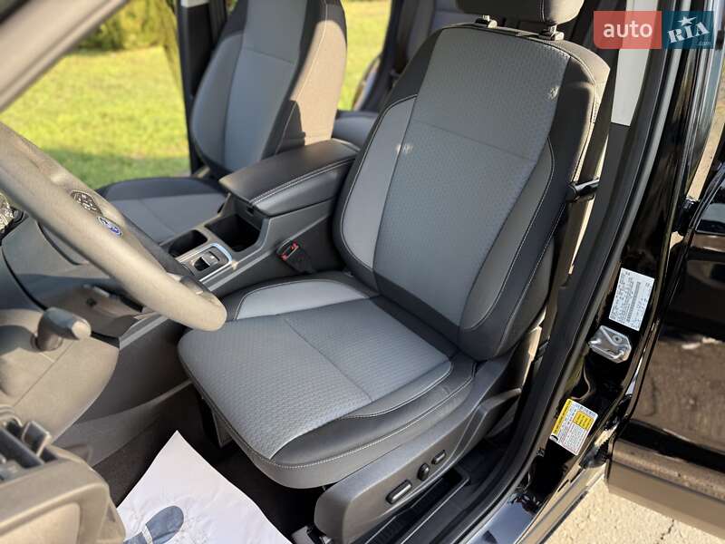 Внедорожник / Кроссовер Ford Escape 2017 в Днепре