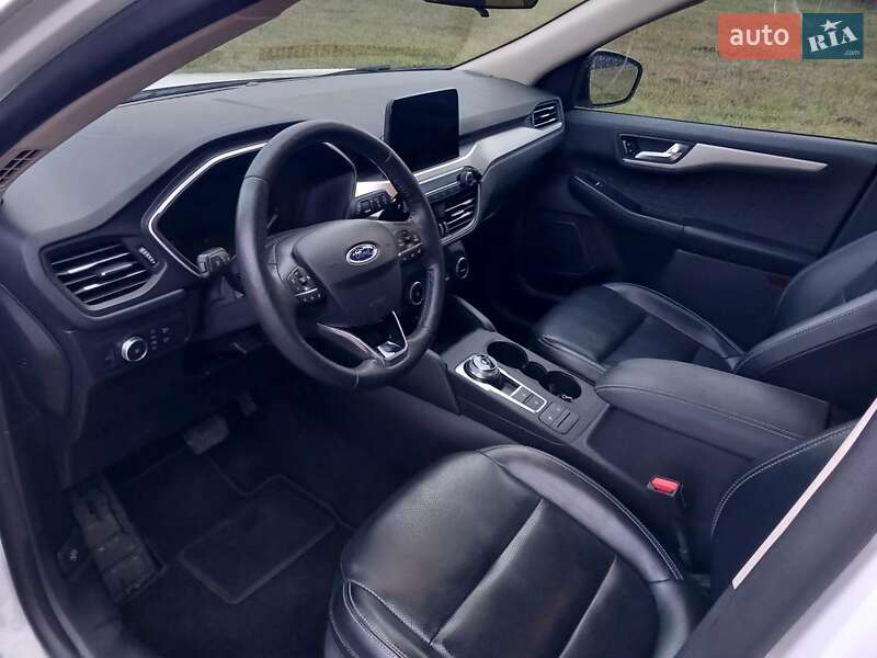 Внедорожник / Кроссовер Ford Escape 2020 в Сумах