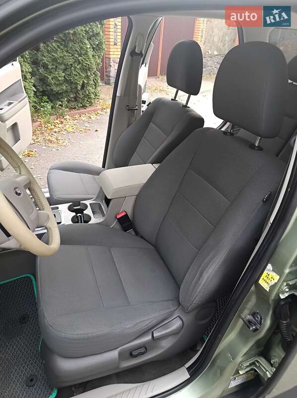 Позашляховик / Кросовер Ford Escape 2008 в Києві