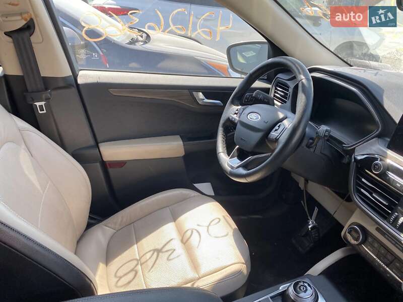 Внедорожник / Кроссовер Ford Escape 2020 в Львове