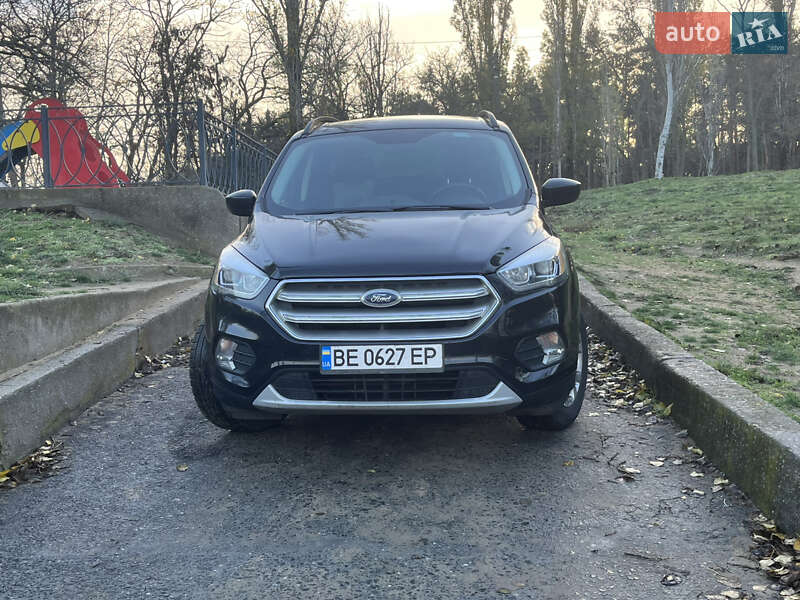 Внедорожник / Кроссовер Ford Escape 2019 в Николаеве