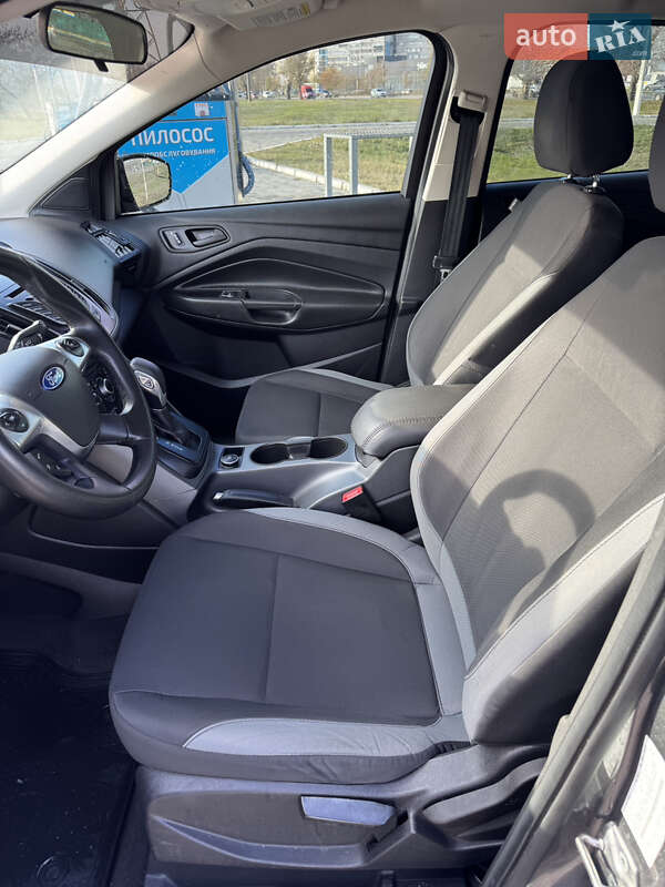 Внедорожник / Кроссовер Ford Escape 2014 в Днепре