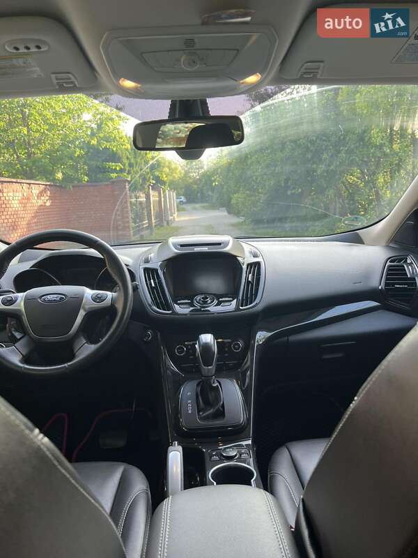 Позашляховик / Кросовер Ford Escape 2015 в Львові
