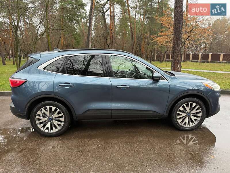 Позашляховик / Кросовер Ford Escape 2020 в Києві