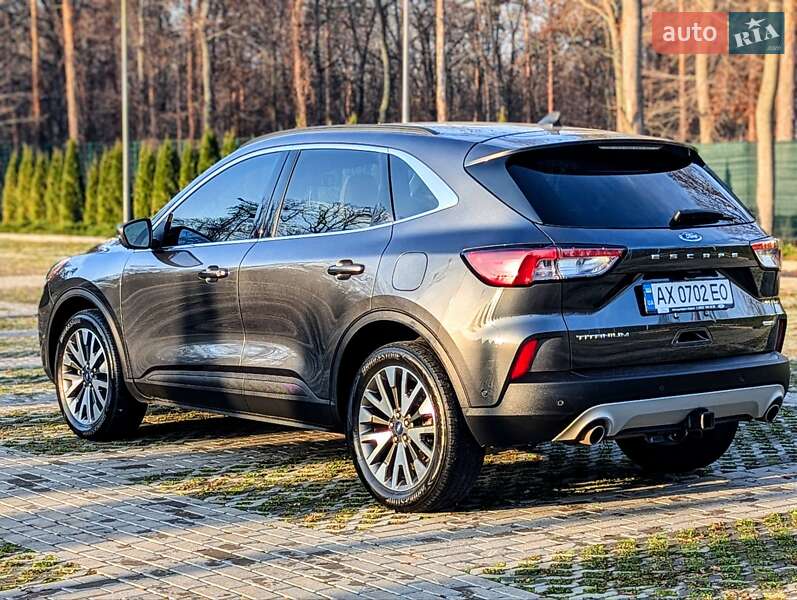 Позашляховик / Кросовер Ford Escape 2020 в Харкові