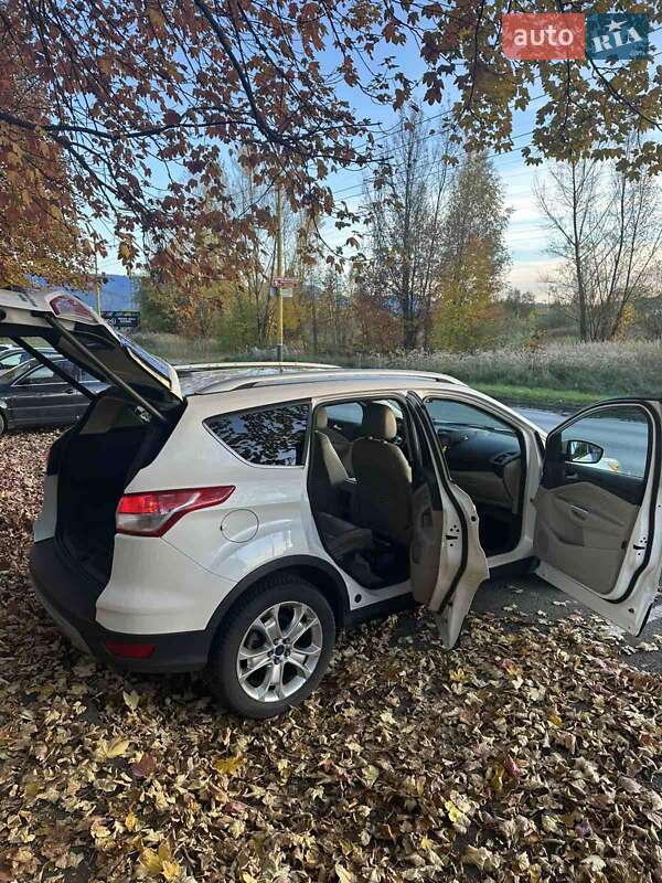 Внедорожник / Кроссовер Ford Escape 2014 в Ужгороде