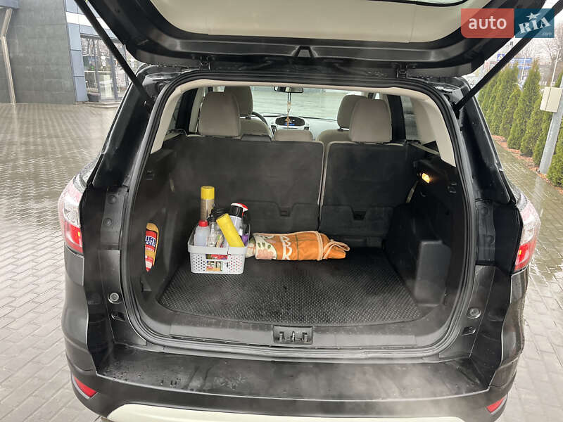 Позашляховик / Кросовер Ford Escape 2018 в Софіївській Борщагівці