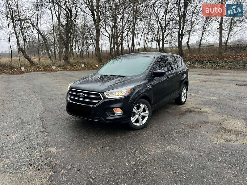 Внедорожник / Кроссовер Ford Escape 2016 в Черкассах