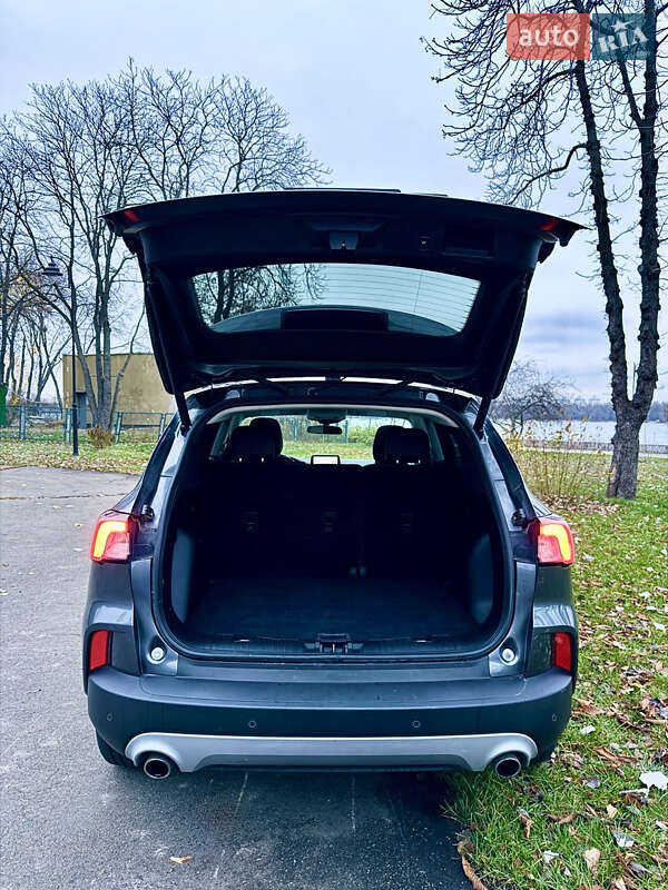 Позашляховик / Кросовер Ford Escape 2021 в Києві