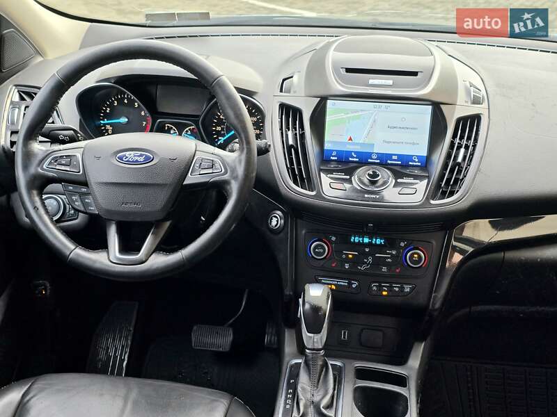 Внедорожник / Кроссовер Ford Escape 2017 в Харькове